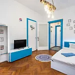 Mediterranean Studio In Bucharest City Center