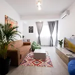 Vitan Central Oasis - Moon --Free Parking--Self Check-In--