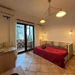 Romana Square Studio