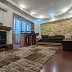 Modern Oasis With A Cozy Fireplace Your Stylish Apartment Minutes From Downtown