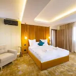 Yasu Luxury Rooms