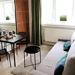 Charming City Center Apartment - Free Minibar