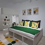 Blissful Ghencea Studio 1110