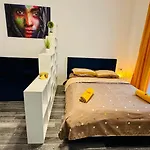 Chique Studio Near Mall Plaza
