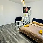 Chique Studio Near Mall Plaza