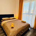 Chique Studio Near Mall Plaza