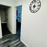 Chique Studio Near Mall Plaza