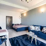 Bright And Cozy Apartment In The Bucharest Center