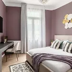 Elegant & Bright 2Br Condos - Steps From Old Town