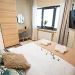 Luxe Suites Romana