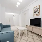 Central Residence Apartment 122