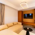 Juno New Boutique Building Apartment With Private Parking