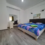 Central Cozy Apartment Bucharest