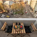 Pastel Hues - Homey Central Apartment Near Armeneasca