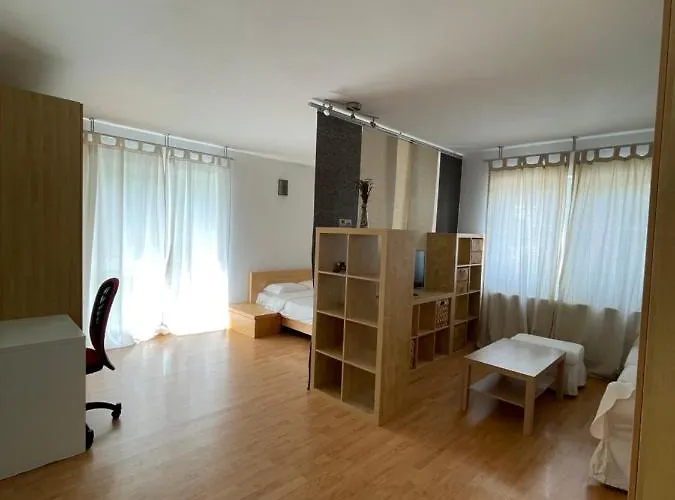 Green North Apt - Close To The Airport And Therme