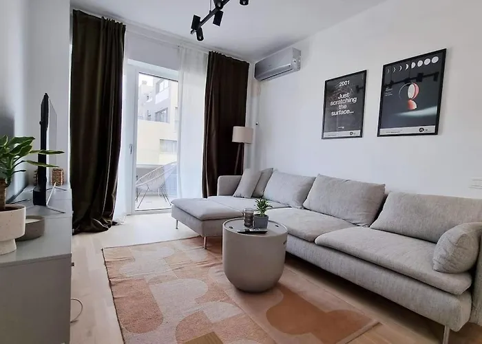 Urban Studio - Central Condominium