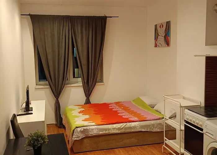 Lc Apartments Vitan R129