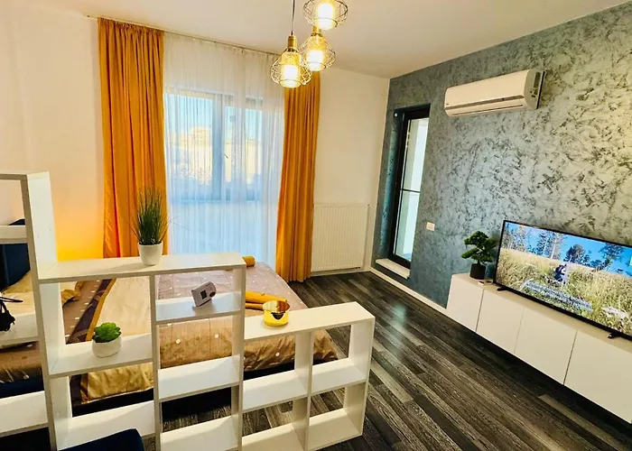 Chique Studio Near Mall Plaza