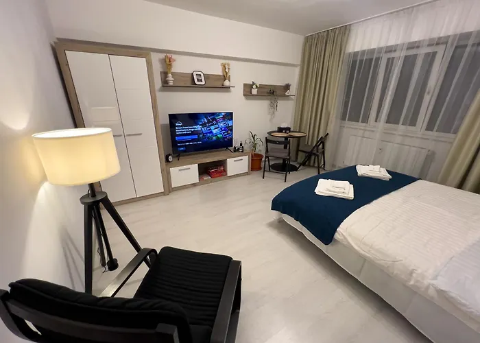 Cloudscape Apartment Near National Arena & Mega Mall