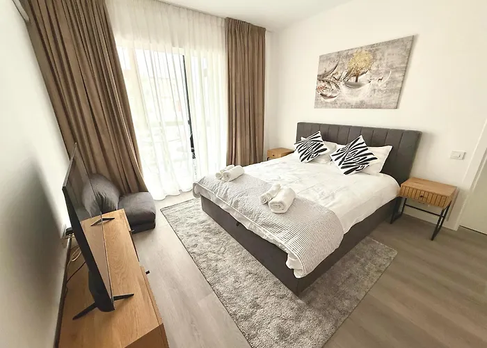 Rulu Studio Plaza Mall