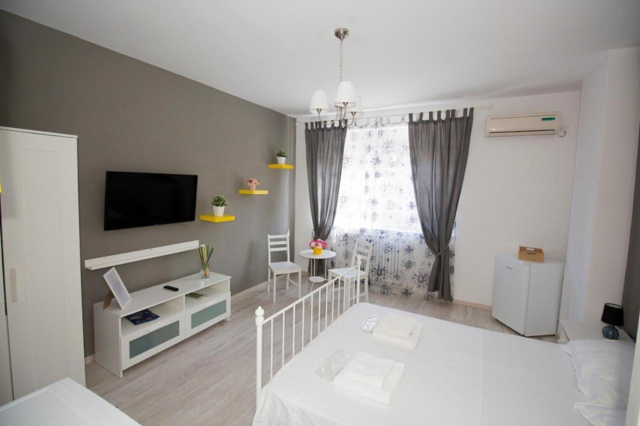 University Studio Bucureşti