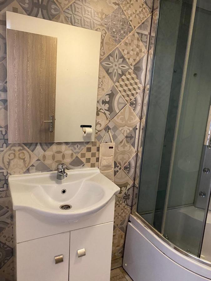 Piata Amzei Nr.1 Apartamento *