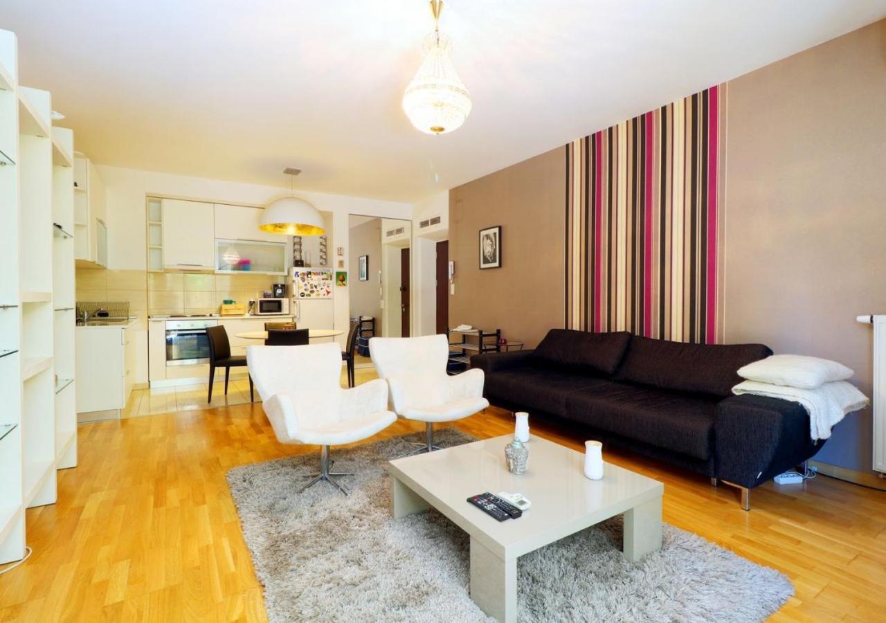 Apartment Apartament Nightingale Close To The Zoo And Shopping City Baneasa Bucharest