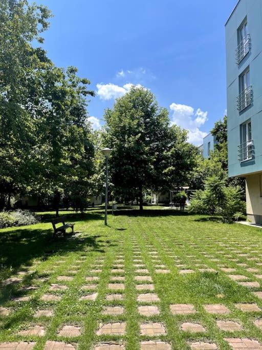 Green North Apt - Close To The Airport And Therme *