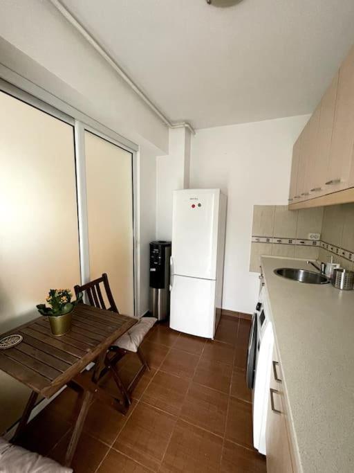 Green North Apt - Close To The Airport And Therme Apartment Bucharest
