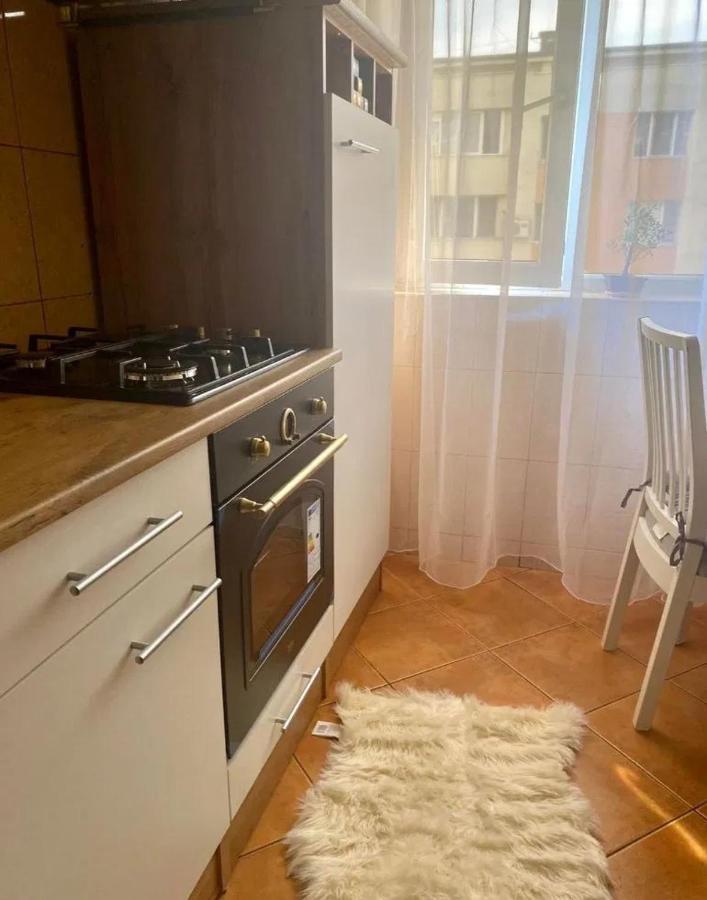 Modern Oasis With A Cozy Fireplace Your Stylish Minutes From Downtown Apartament *