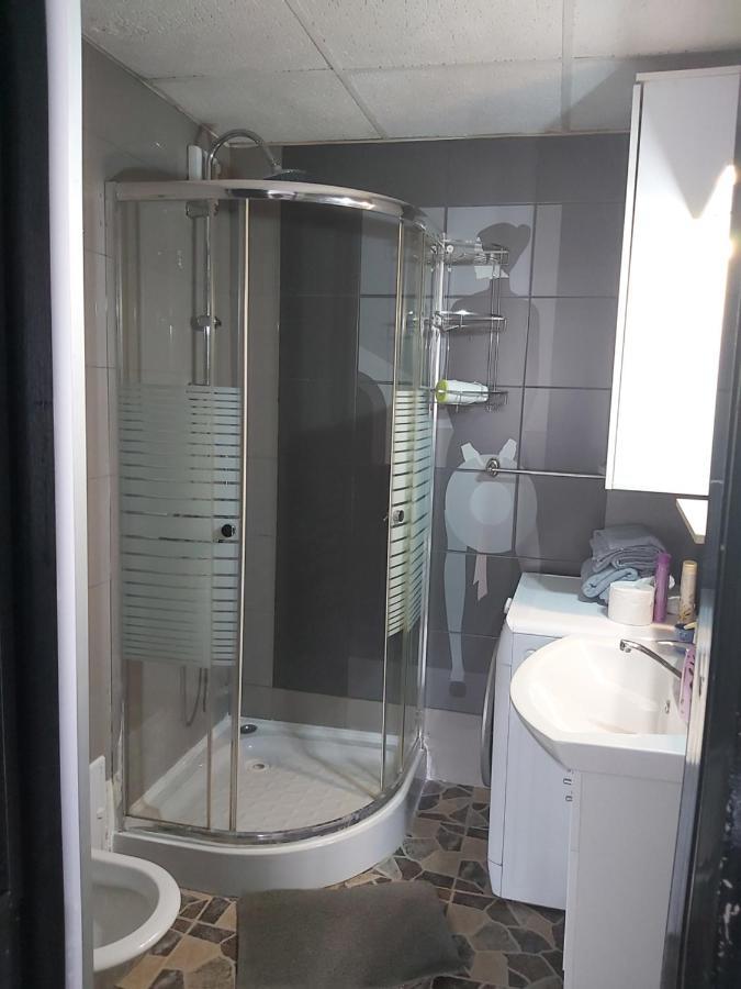 Laur Apartament * Bucharest