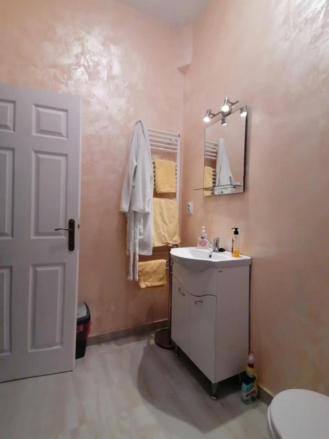 - Heart Of - Sector 1 - New Renovated - Open Space Apartment *