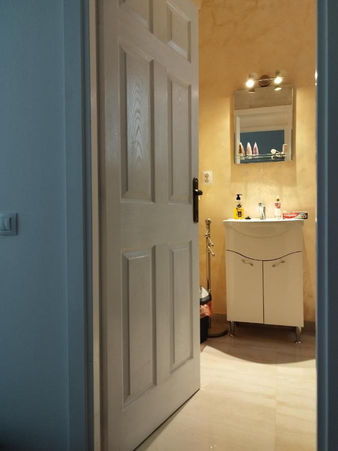 - Heart Of - Sector 1 - New Renovated - Open Space Apartment