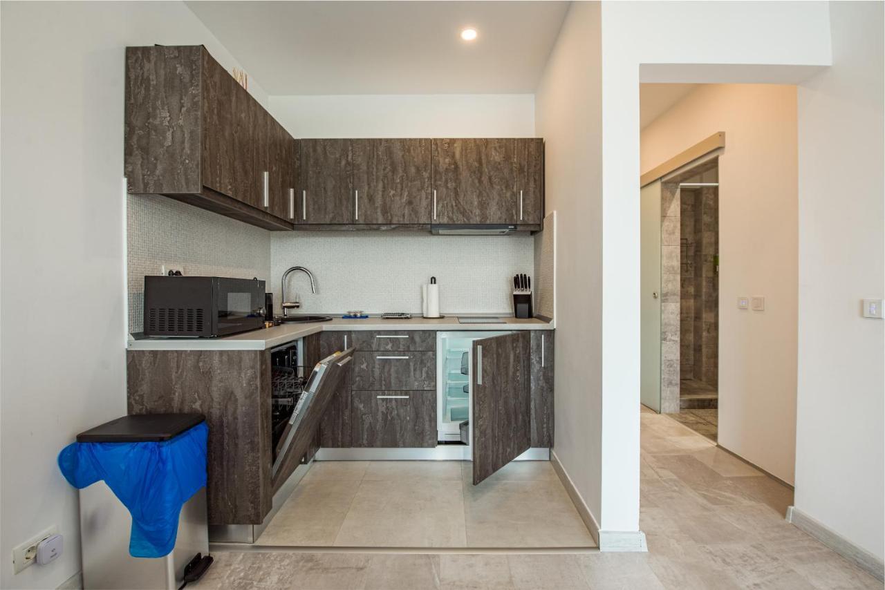 3-room Penthouse Cityview With Terrace W12+w13