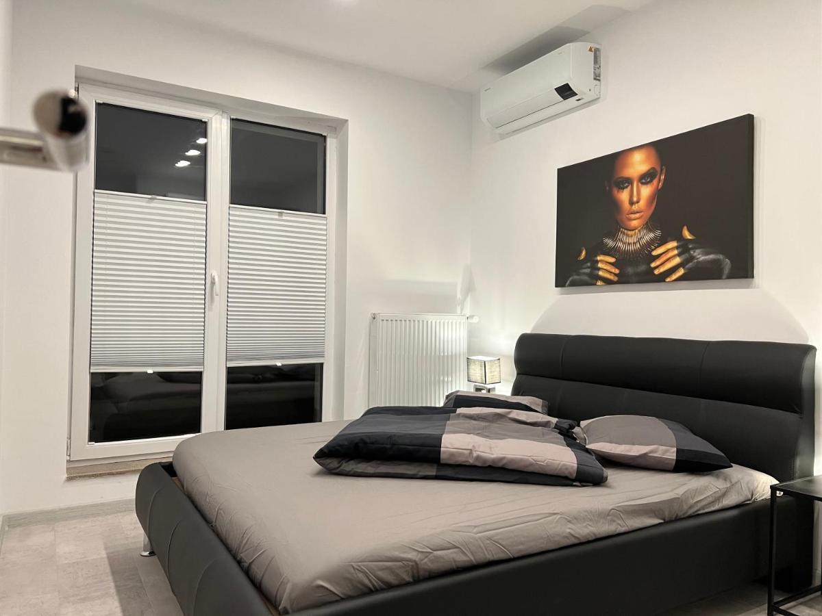 Apartment 3-room Penthouse Cityview With Terrace W12+w13 *