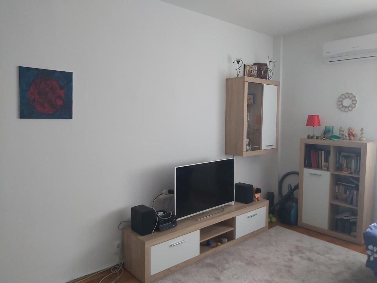 Laur Apartament Apartment *