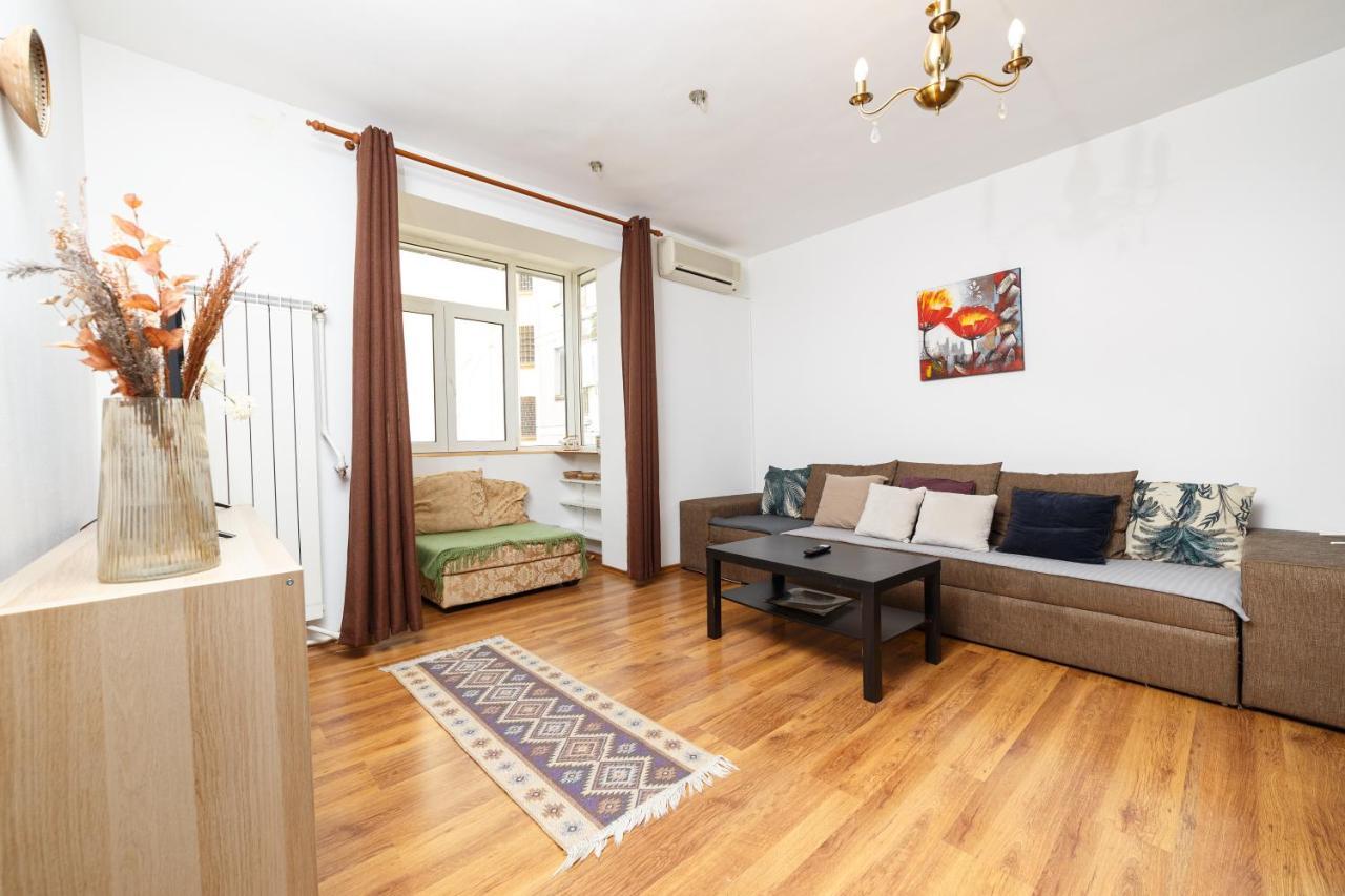 Colorapartments Bratianu44 Boulevard