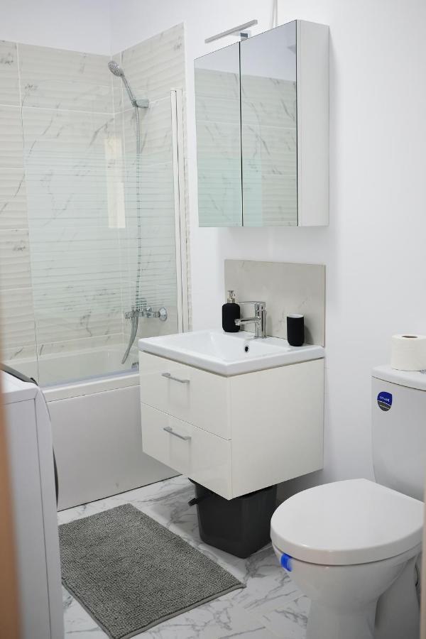 White Flat Apartament *