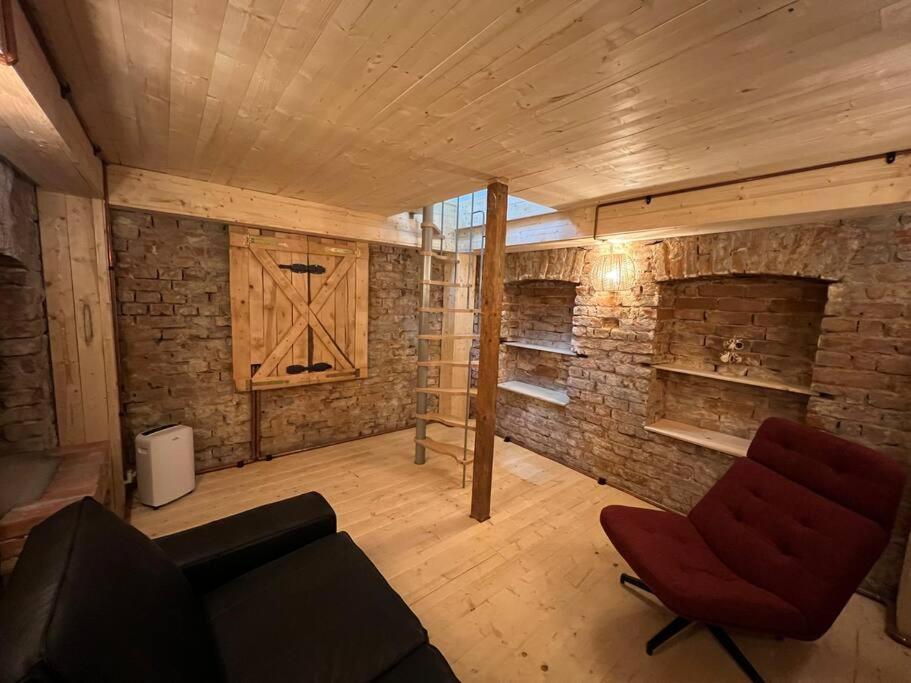 The Stable House Apartment *