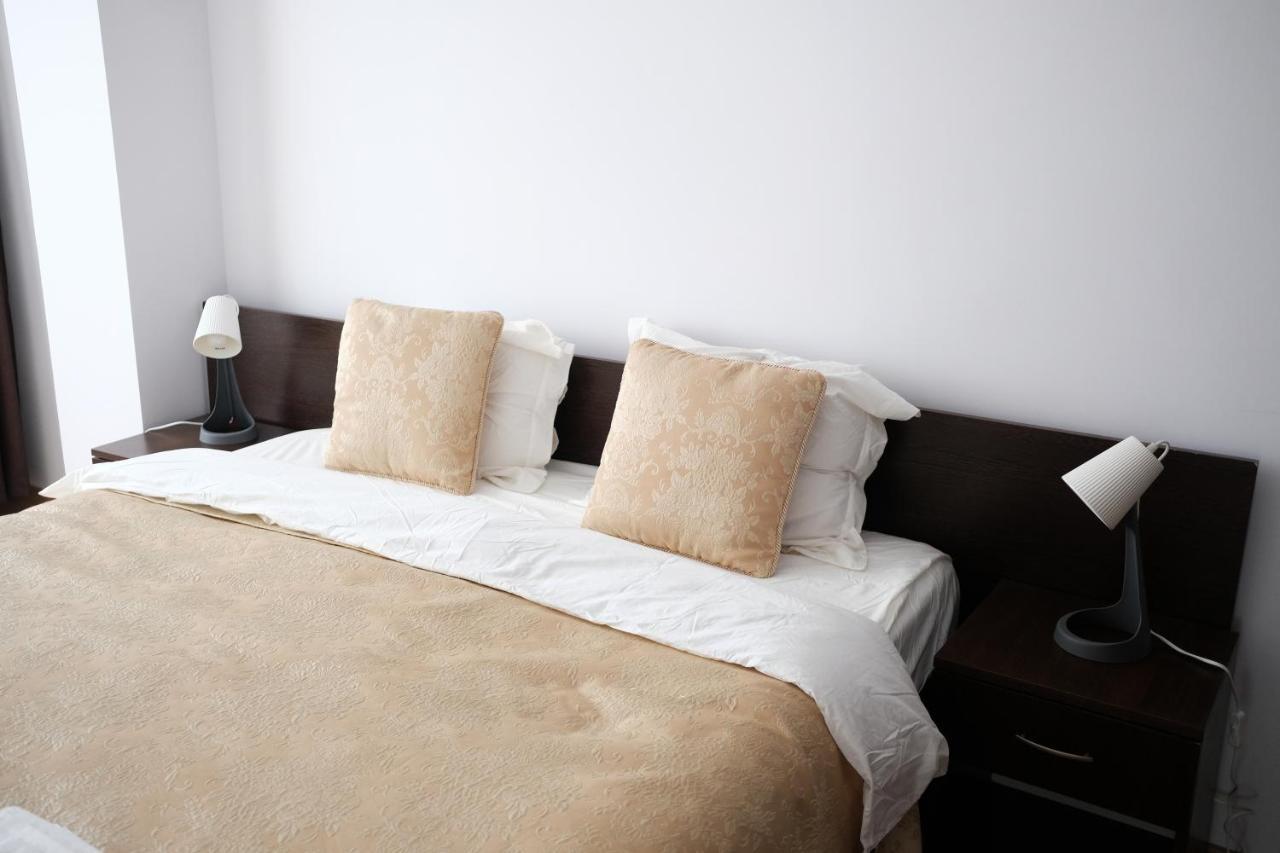 White Flat Bucureşti