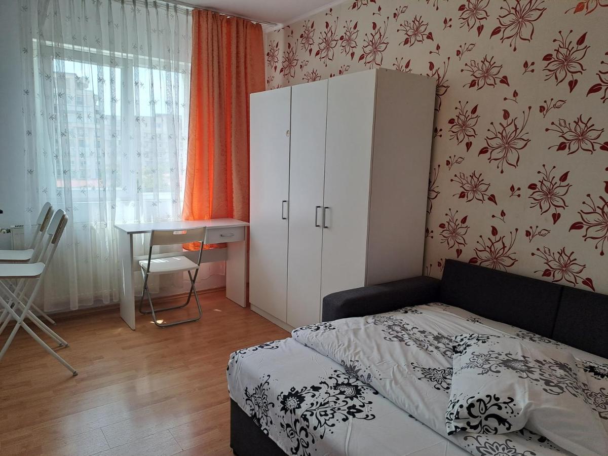 Apartament Alba Iulia 6 Bucureşti