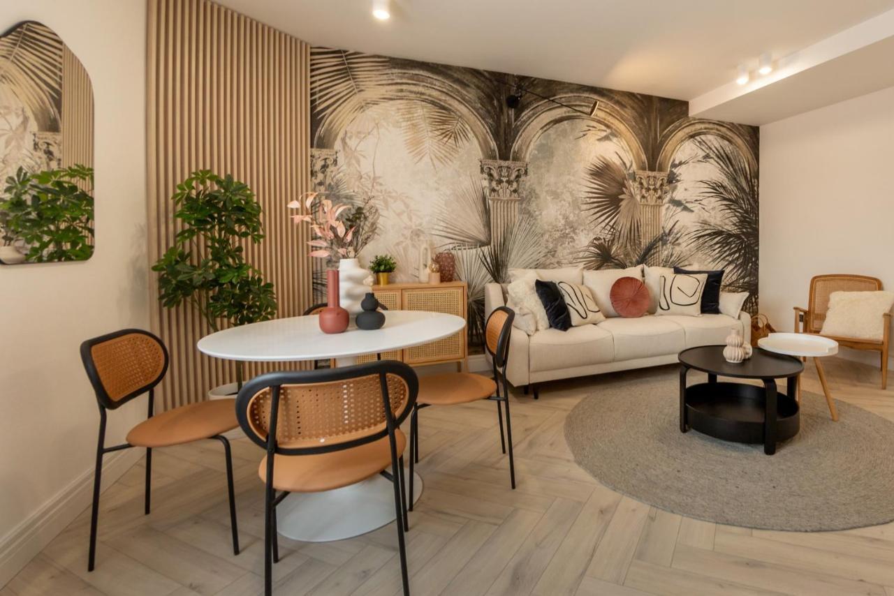 Elegant 1br - Old Town Sapphire - River View Apartment