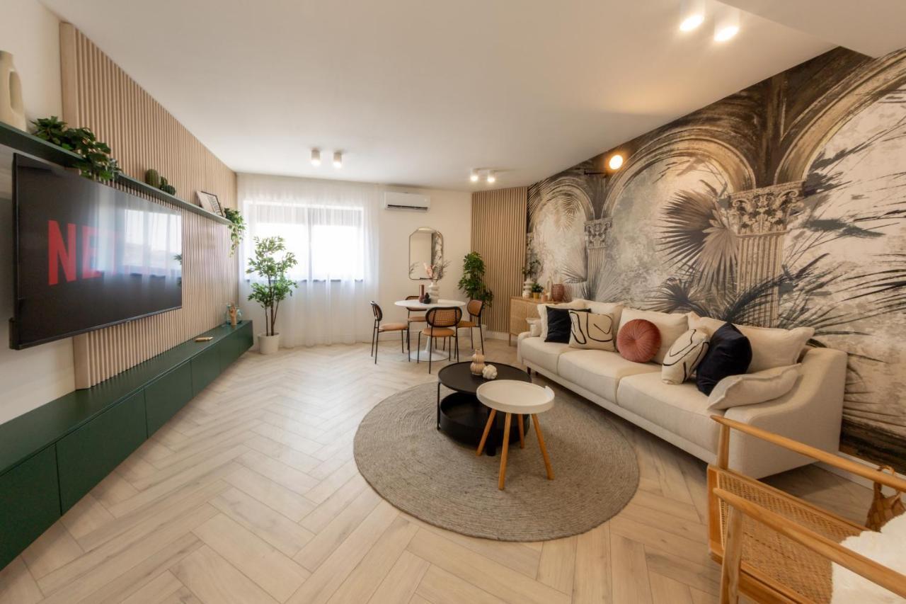 Apartment Elegant 1br - Old Town Sapphire - River View *