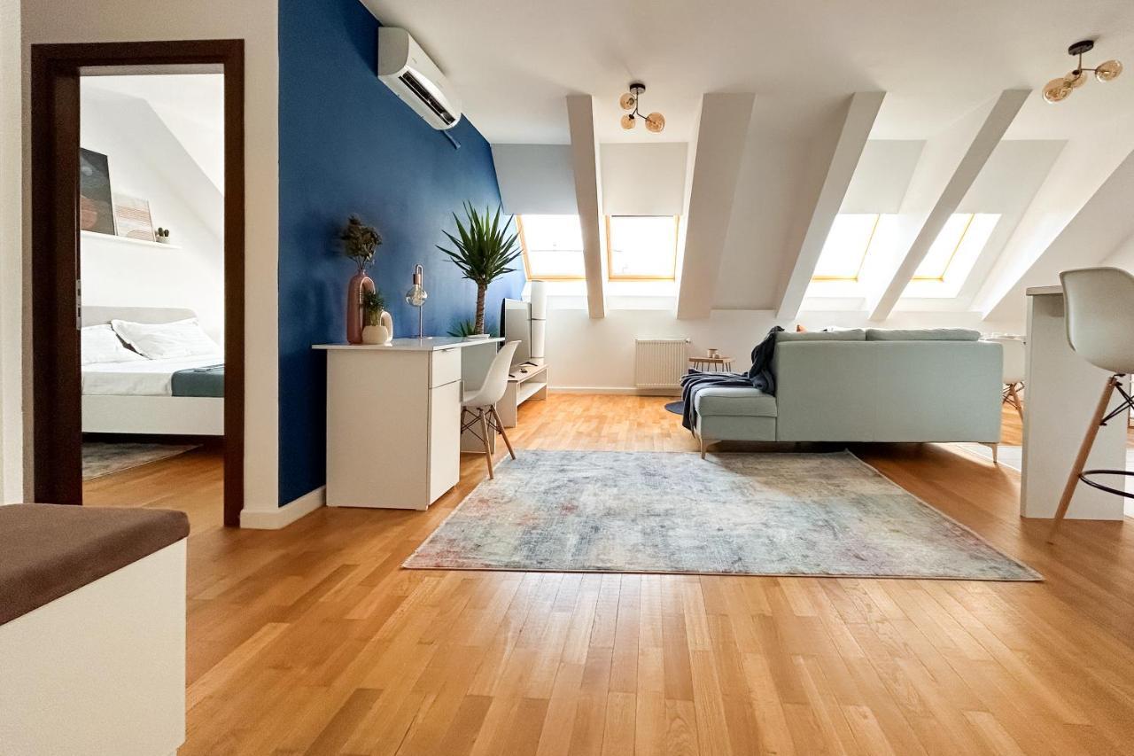 Apartament Downtown D21 *