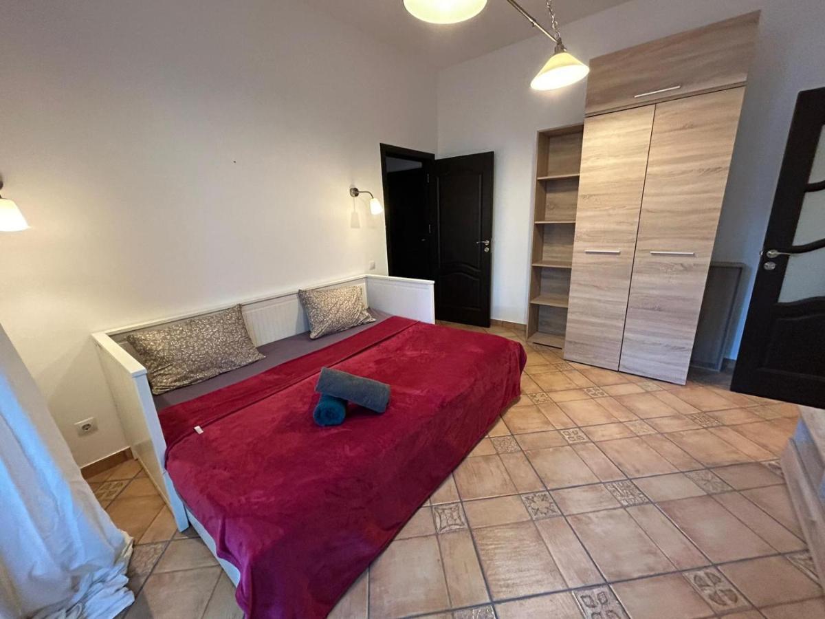 Romana Square Studio * Bucharest