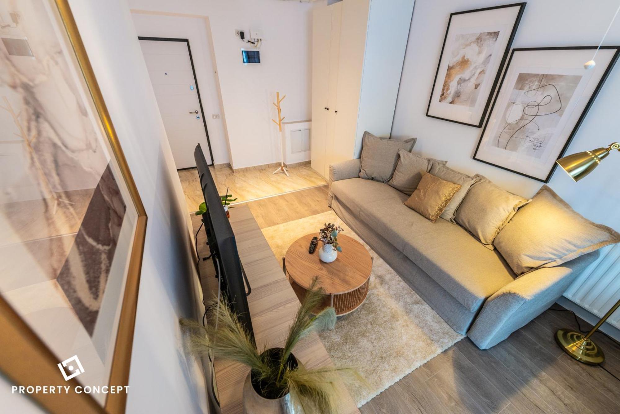 Apartment 811 *