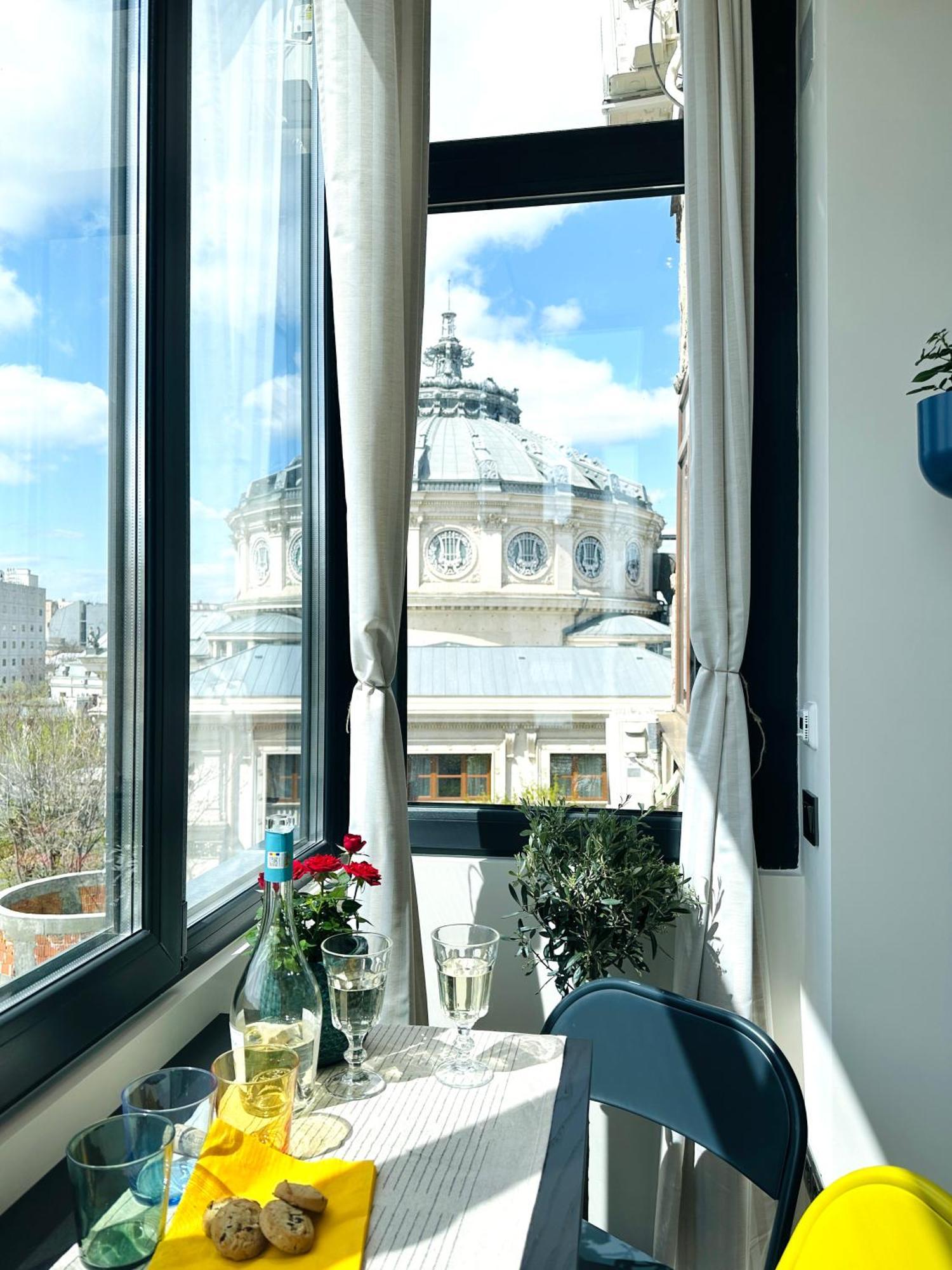 Harmony - Elegant Escape Near Ateneu Apartament *