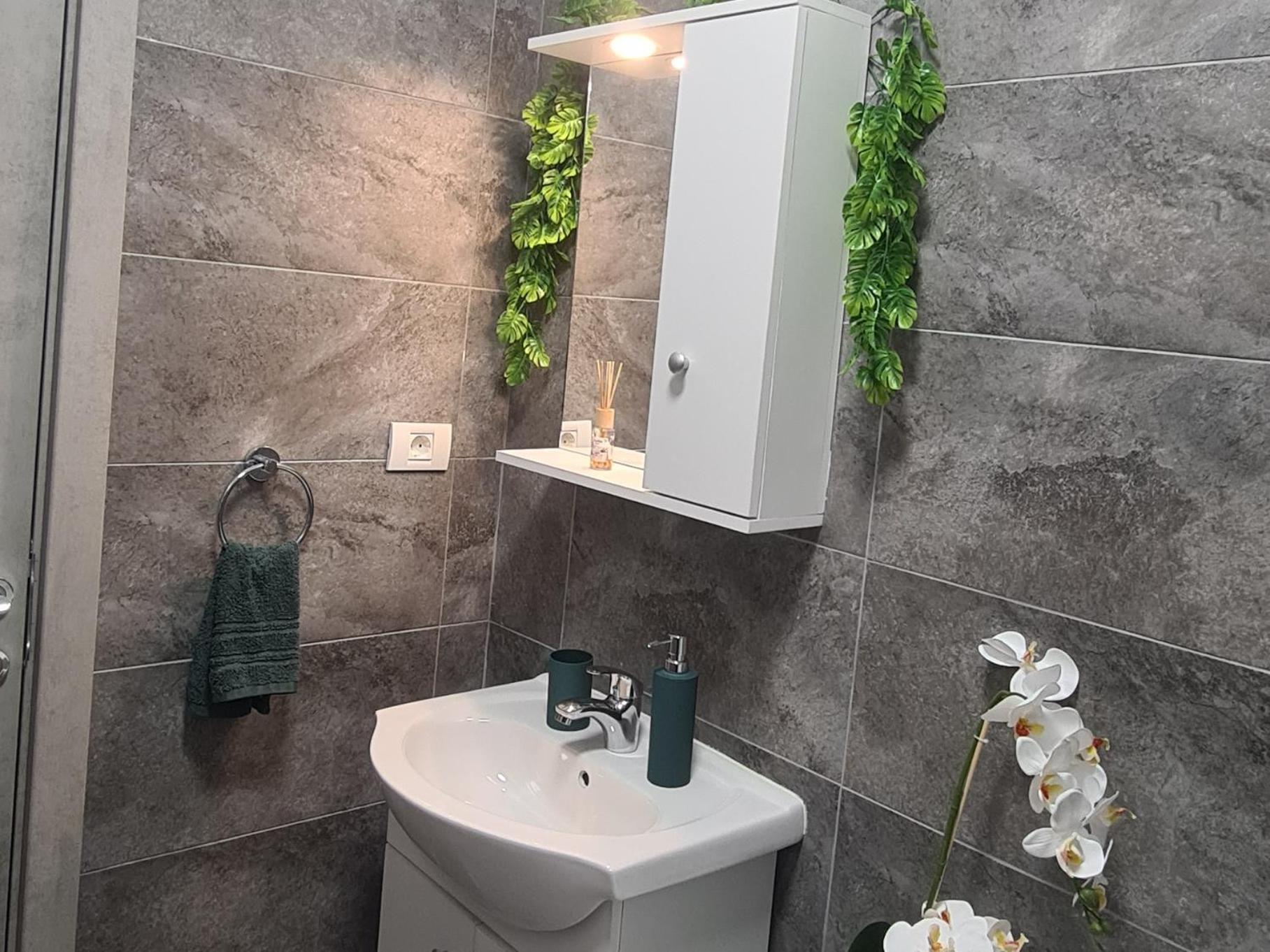 Apartament Pallady 85 *