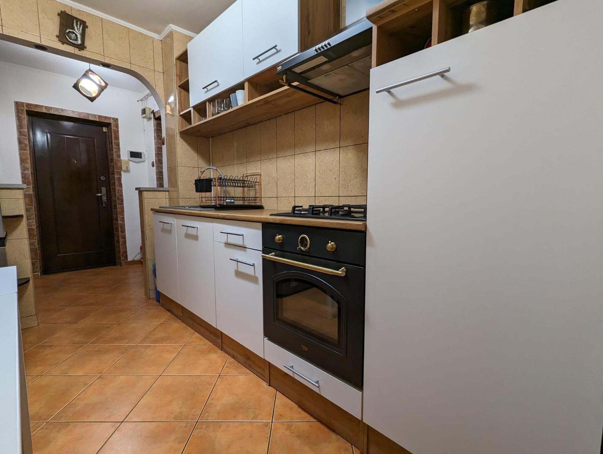 Modern Oasis With A Cozy Fireplace Your Stylish Minutes From Downtown