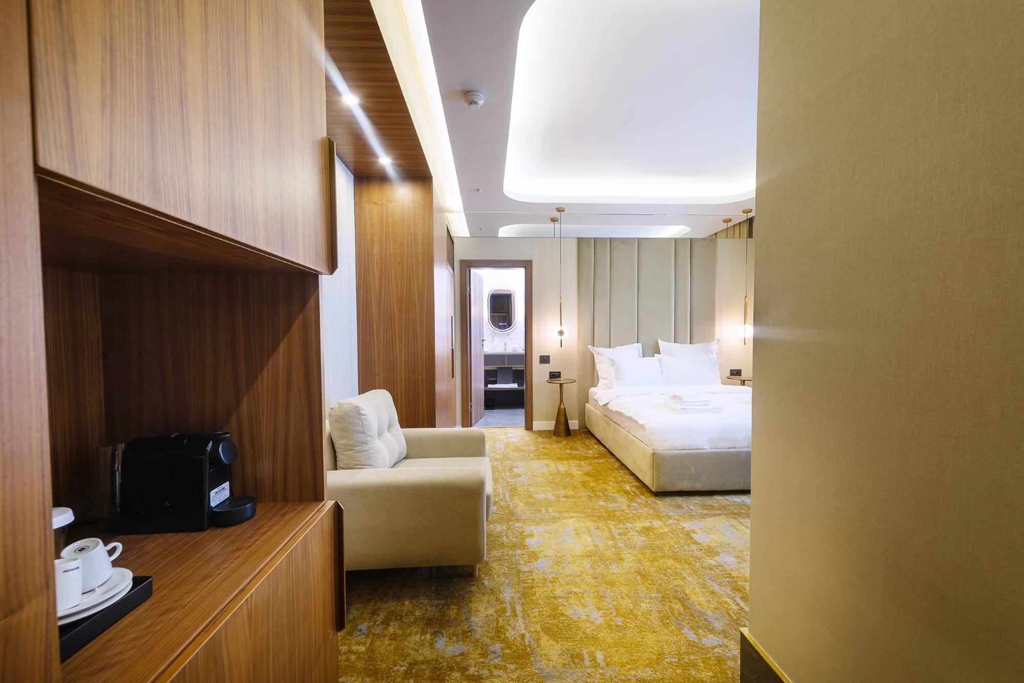 Yasu Luxury